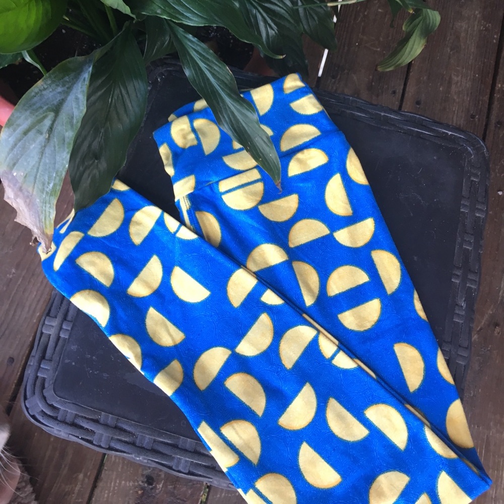 NWOT 🍋 When Life Gives You 🍋 LuLaRoe Leggings 🍋